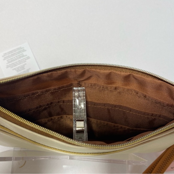 Pusheen Cream and Brown Dessert Print Wristlet - Picture 5 of 5